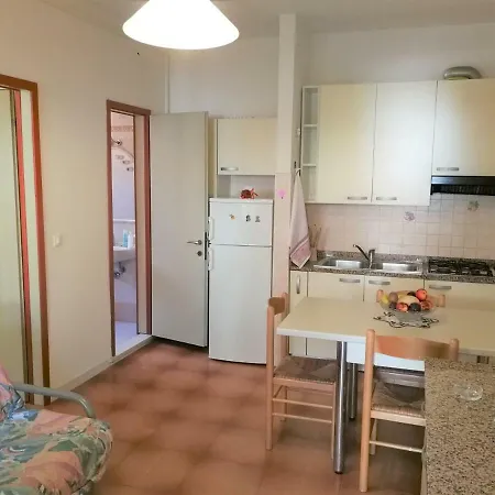 펜션 Villaggio Azzurro 비비오네